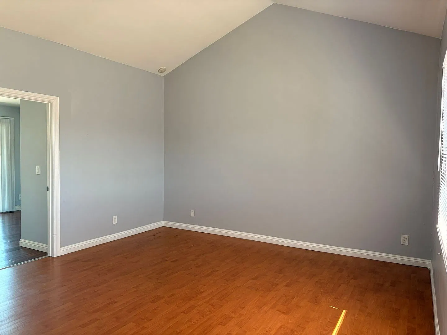 1021 Temple Avenue — Photo 2