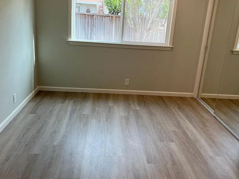 888 Leith Ave — Photo 10