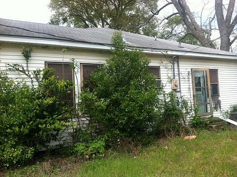 3rd image of 1813 S Houston Ave