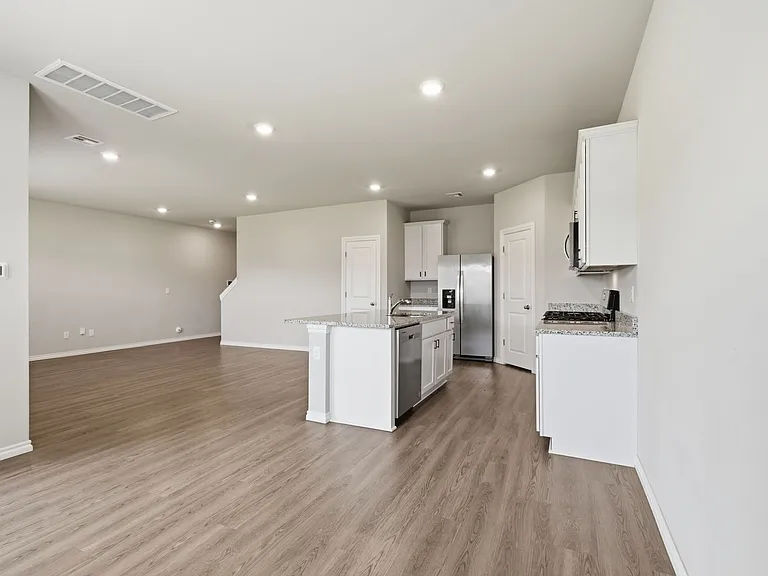 3117 Stonewall Dr — Photo 8