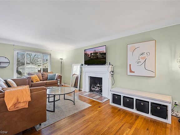5th image of 4015 W 163rd St