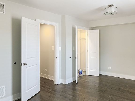5th image of 2330 N Southport Ave APT 3
