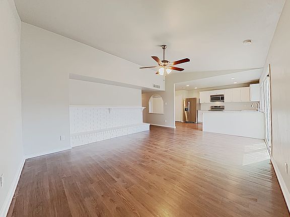 5th image of 6521 Crockett Ct