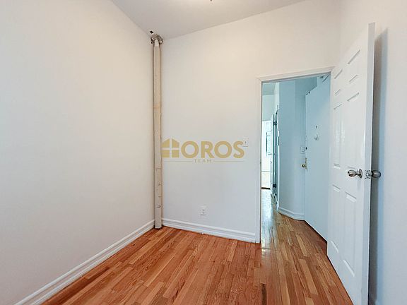 5th image of 324 E 13th St APT 15