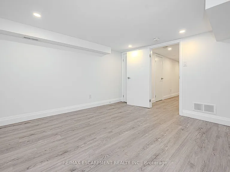 74 Cathcart St #1 — Photo 10