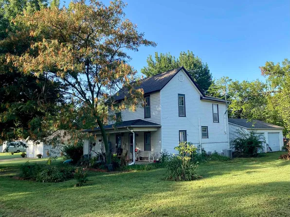 623 N Line St, Belle Plaine, KS 67013