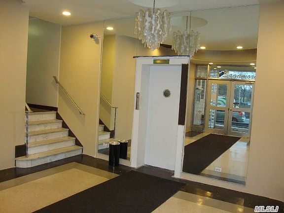 2nd image of 8431 Van Wyck Expy APT 1B