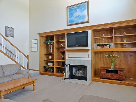 5th image of 410 Camden Cir