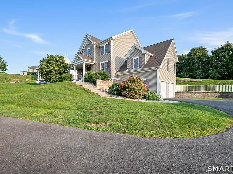 5 Rolling Hills Dr — Photo 4
