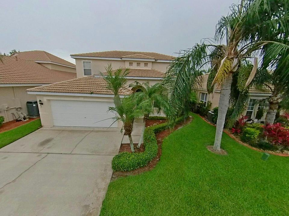 1st image of 820 Glen Abbey Way