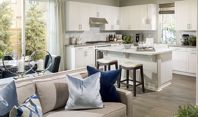 2nd image of 415 Encanto Ln
