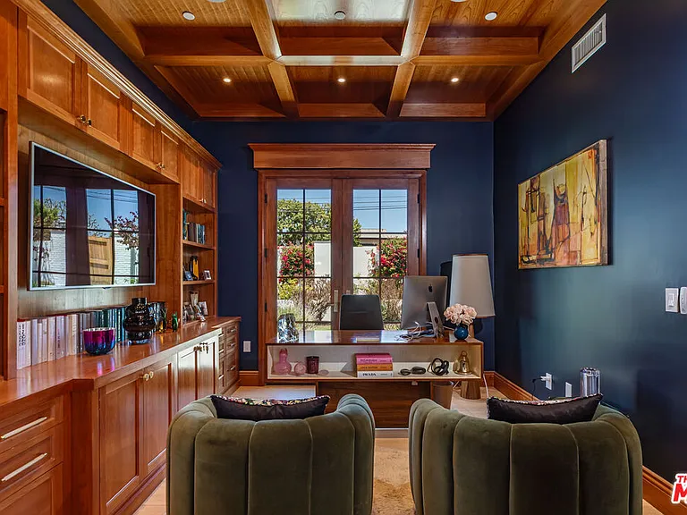 6671 Dume Dr — Photo 26