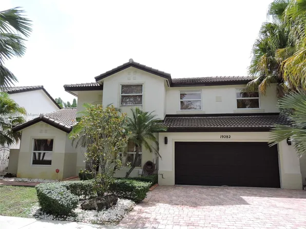 19282 NW 89th Ave, Hialeah, FL 33018