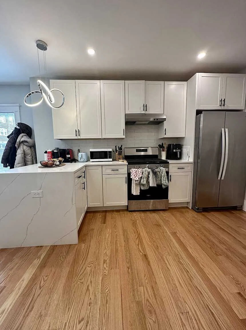 4 bed, $5,400 — Photo 2