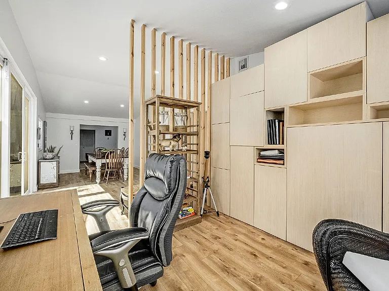 938 Pembroke Ave NE — Photo 51