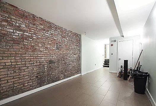 5th image of 179 Putnam Ave #1F