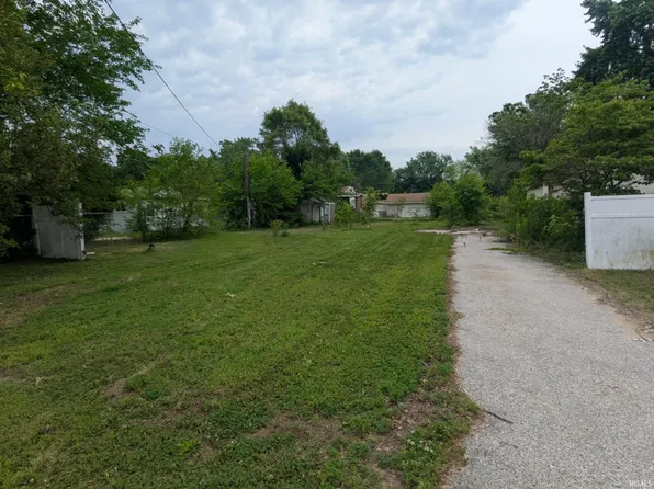 58596 Helen St, Elkhart, IN 46516