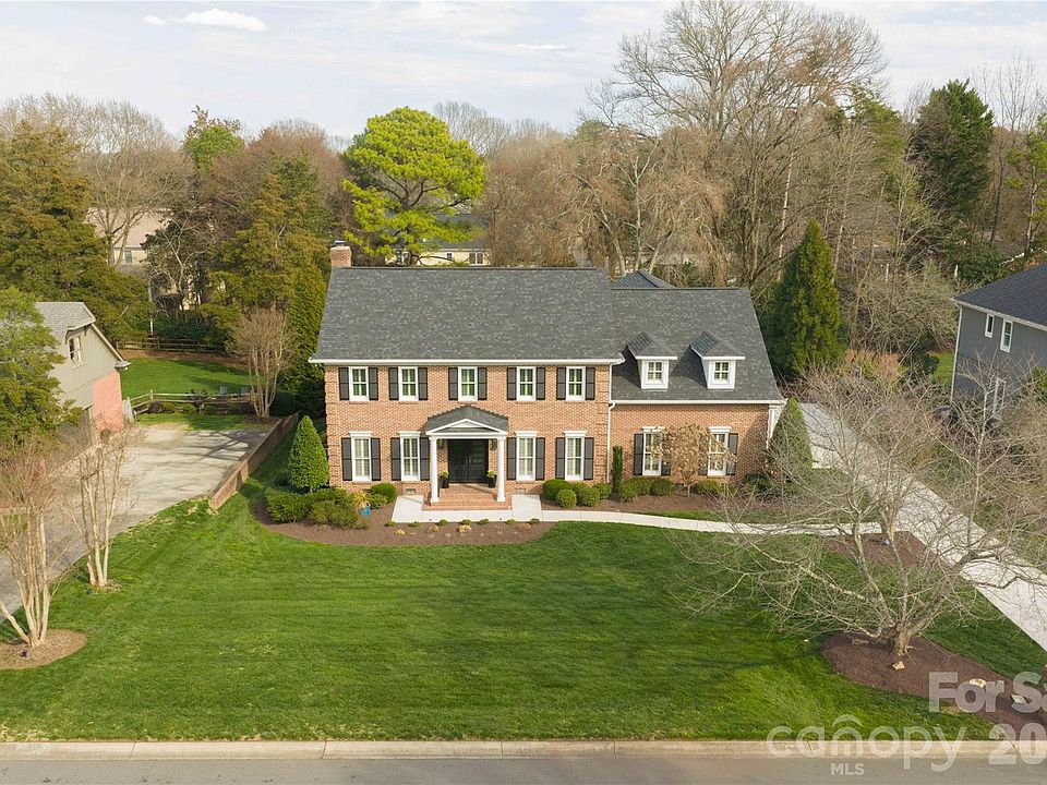 1st image of 3025 Foxridge Rd