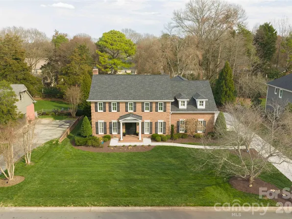 3025 Foxridge Rd, Charlotte, NC 28226