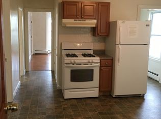 26 Grove St APT 2, Haverhill, MA 01832