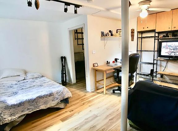 4th image of 192 8th St APT 1F