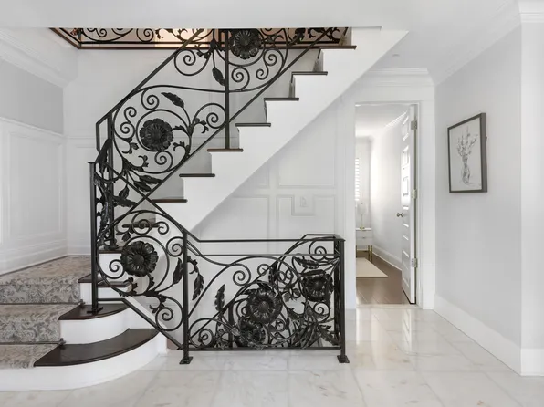 3061 Scenic Place image 9 of 40