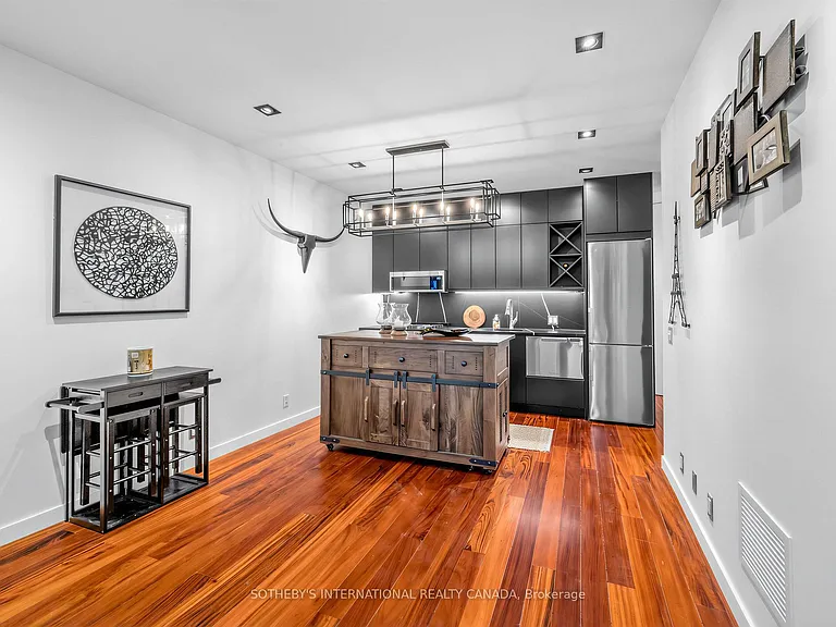 30 Regal Rd — Photo 6