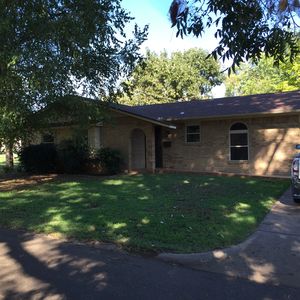1220 N Walker Dr, Guthrie, OK, 73044