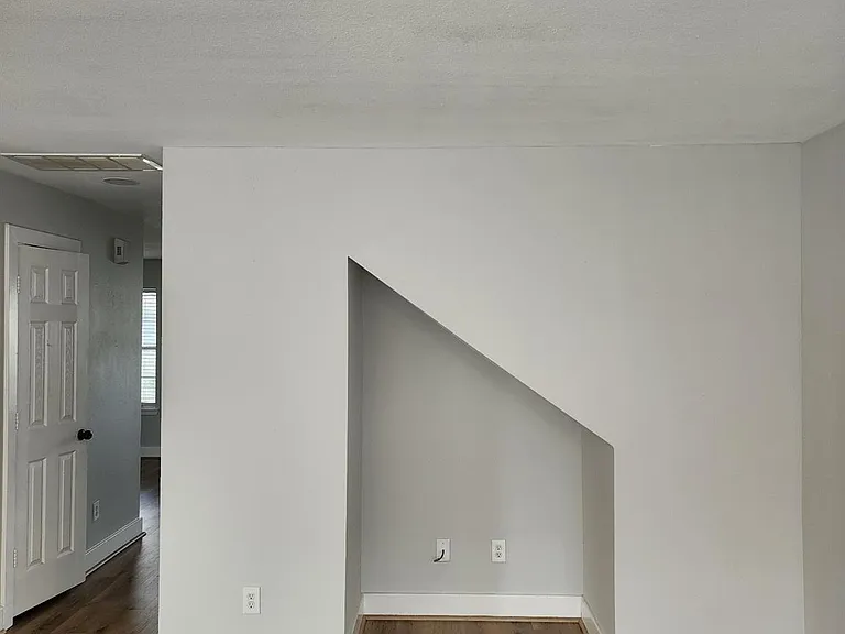11929 Sanspereil Dr — Photo 10