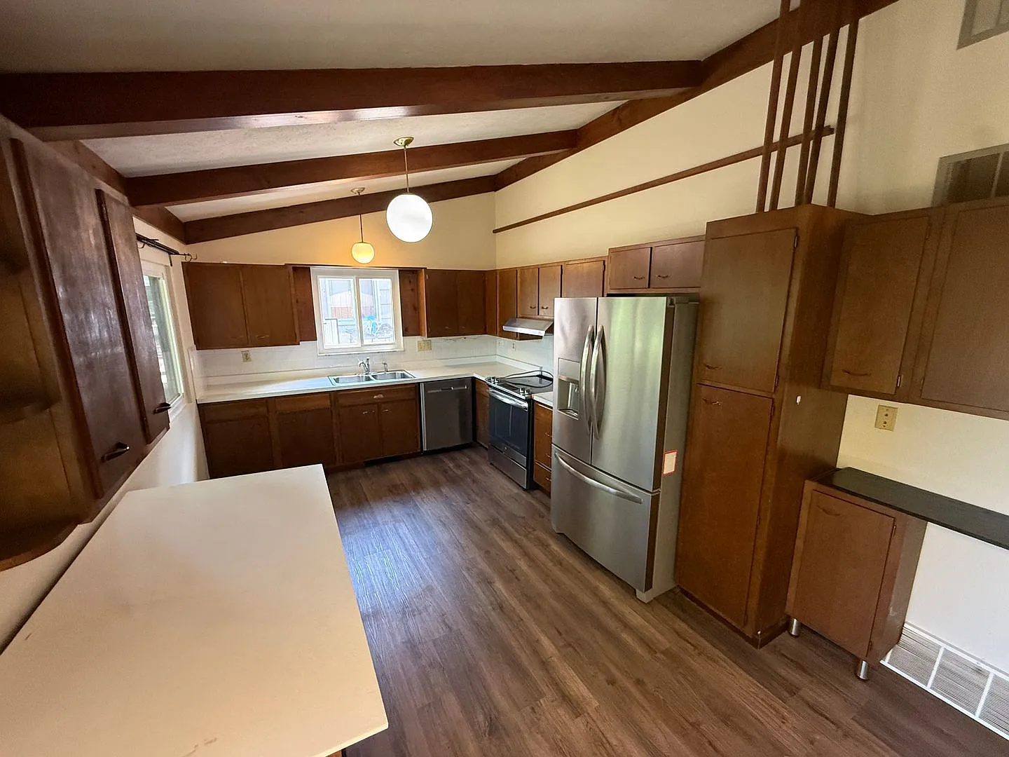 3 bed 2 bath home for rent — Photo 4
