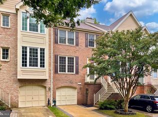 1384 Heritage Oak Way, Reston, VA 20194