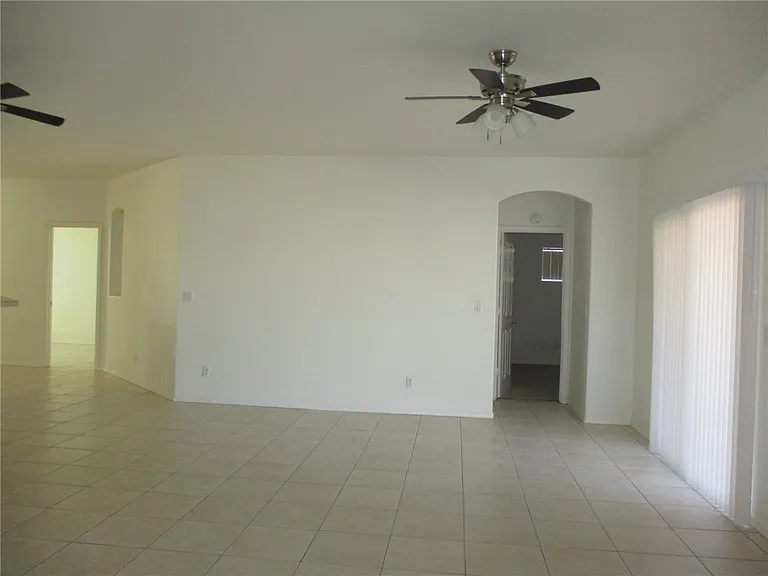 6103 S Bison Ave — Photo 5