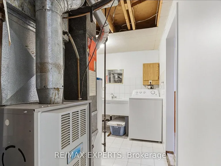 228 Andrew Park #BASEMENT — Photo 11