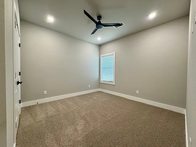 1700 Jensen Ave — Photo 28