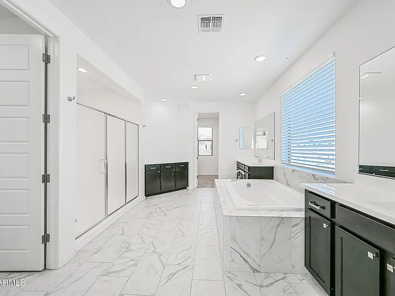 14049 W Desert Hollow Dr — Photo 27