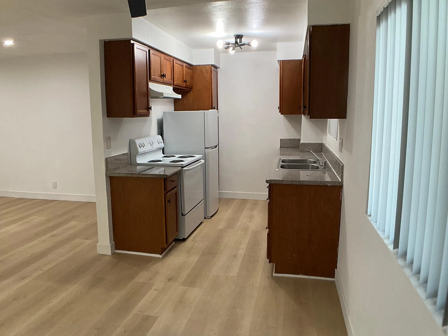 1 bed, 425 sqft, $1,795 — Photo 2
