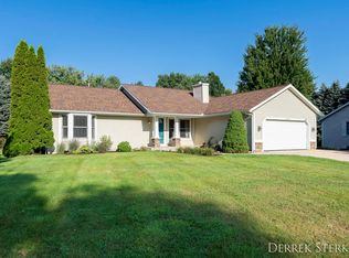 6215 Prairie Ave, Zeeland, MI 49464