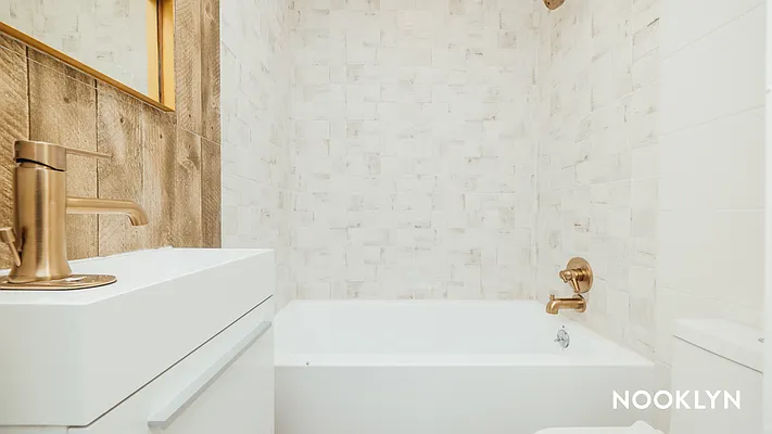 Rented by Nooklyn NYC LLC | media 52