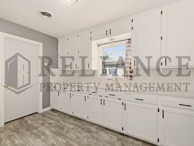 1458 N Old Manor Rd — Photo 13