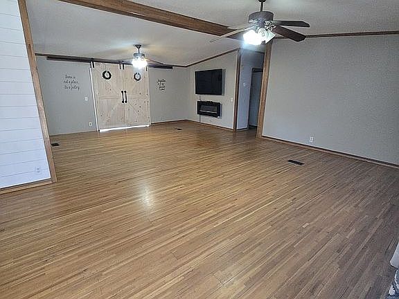 3rd image of 271 Johns Branch Rd