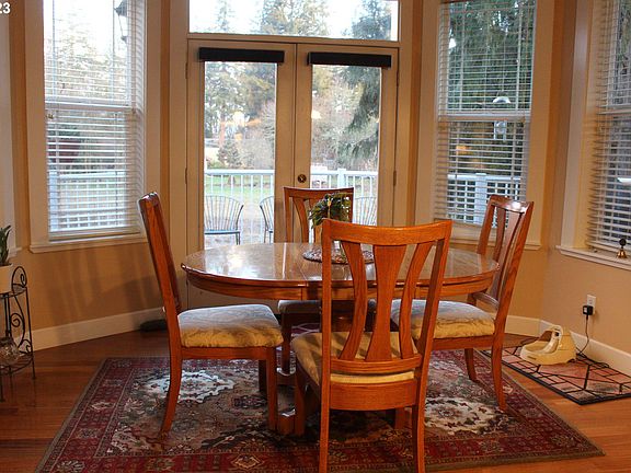 5th image of 18009 NE 53rd Ct