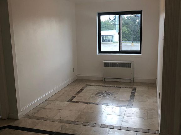 Beautiful travertine floors