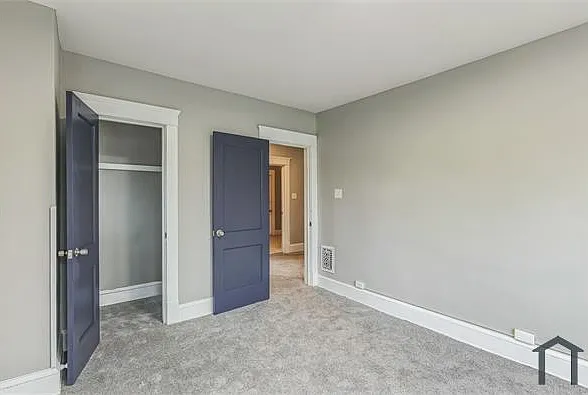 9403 Columbia Ave — Photo 5