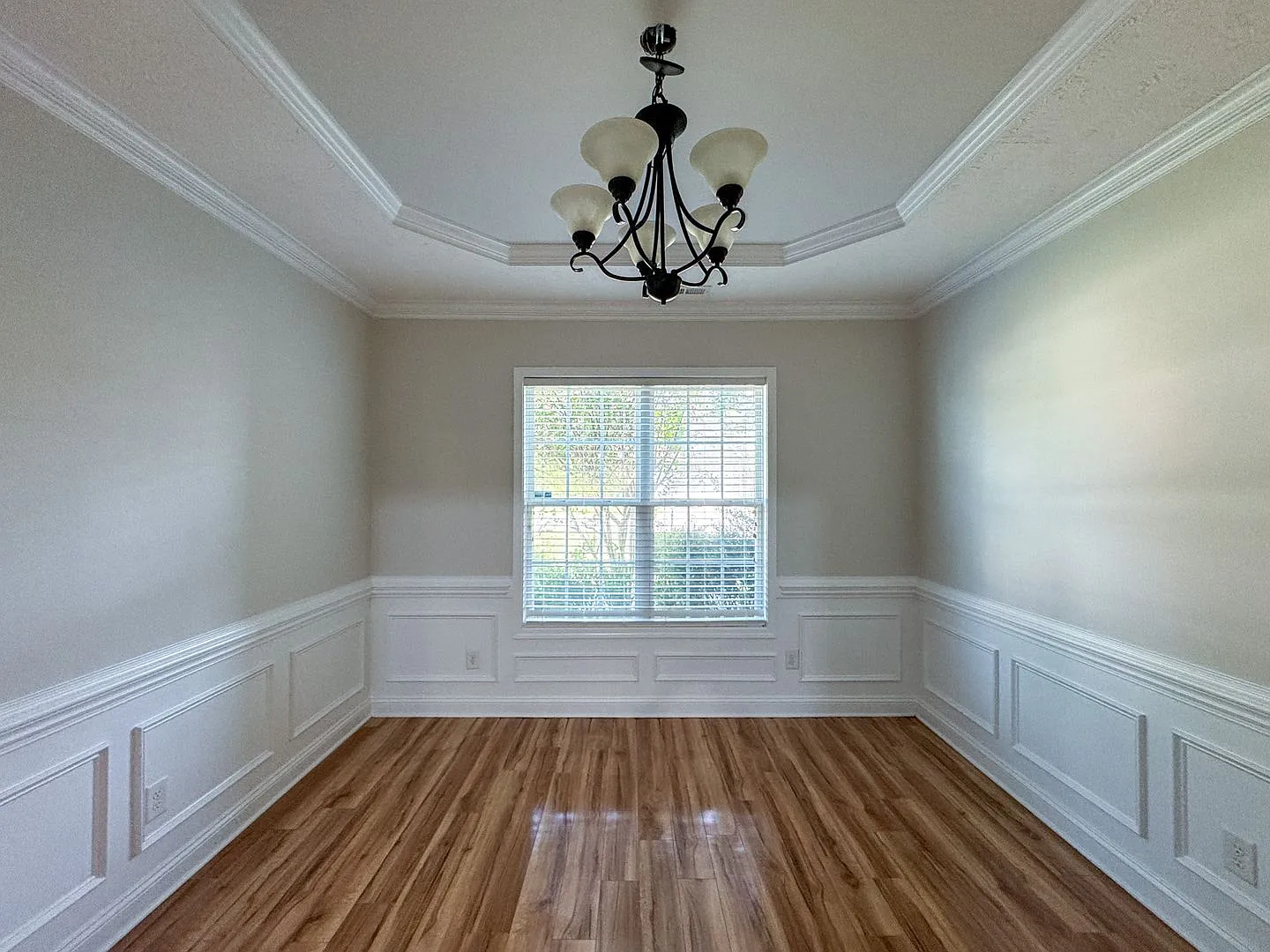 4 Bed 3.5 Bath Home with Bonus Room in Jack Britt — Photo 4