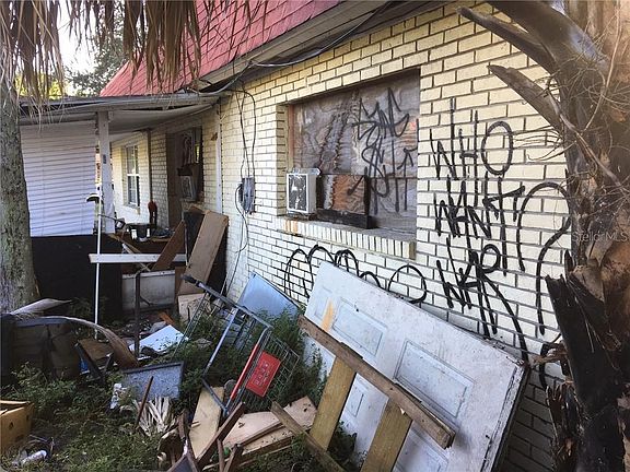 4th image of 7710 Gray Moss Ln