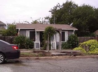 415 Washington St, Grapevine, TX 76051