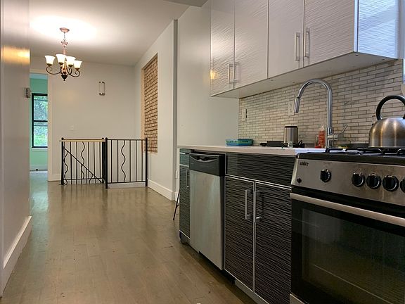 2nd image of 404 Evergreen Ave #1A