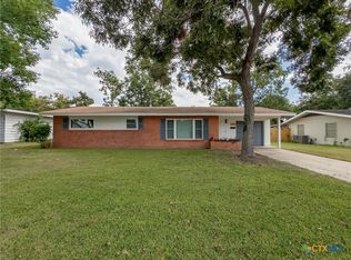 1003 Fern Ln, Victoria, TX 77904