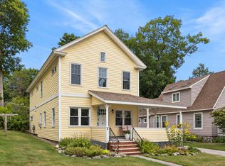 10 Birch Ln, Cumberland Foreside, ME 04110