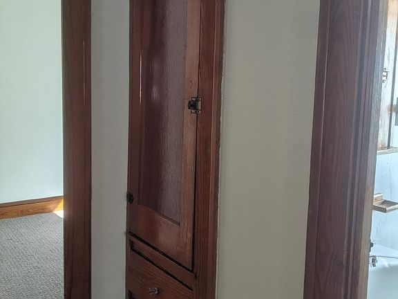 2nd image of 3911 Biddulph Ave Unit 2